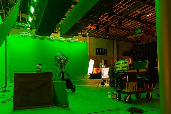 ON SET: Adjustment Bureau